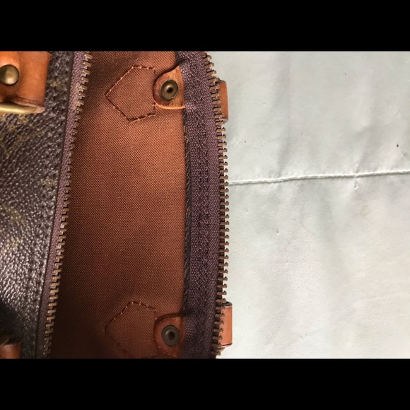 Vintage Pre-1980 Louis Vuitton Speedy 30. - Picture 11 of 16